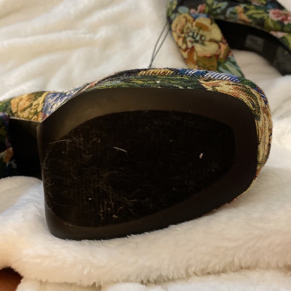 New Floral platform boots size 10 - Picture 5 of 13